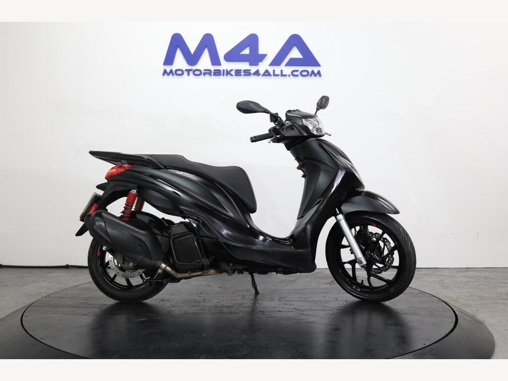 Piaggio Medley 125