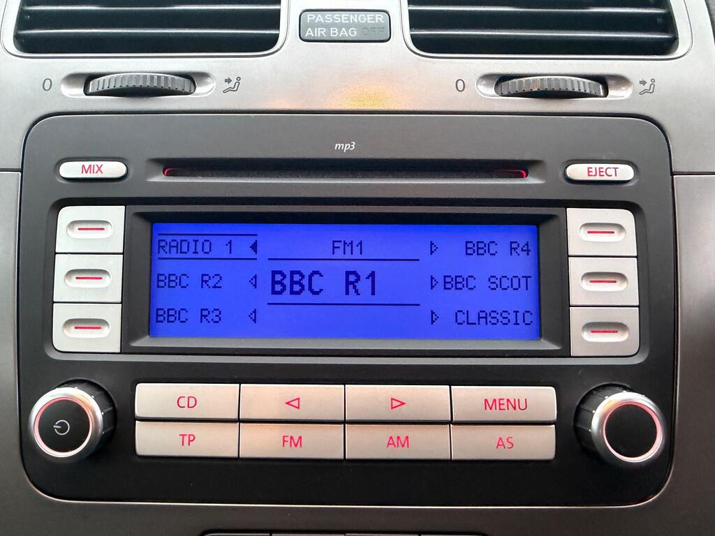 2008 Volkswagen Golf thumbnail 30