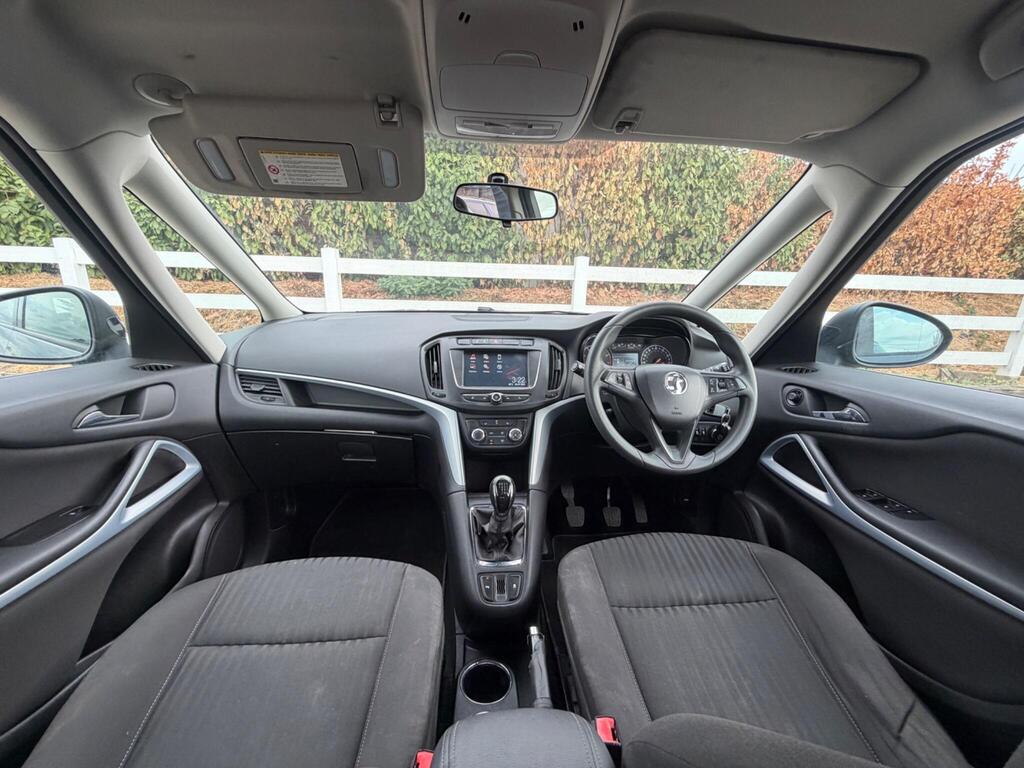 2016 Vauxhall Zafira Tourer thumbnail 15