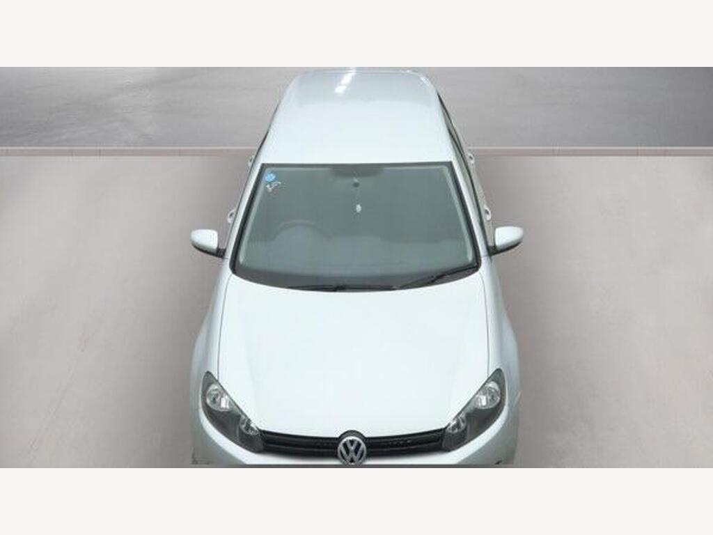 2011 Volkswagen Golf thumbnail 2