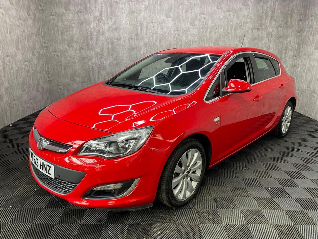 Vauxhall Astra Hatchback 1.6 16v Elite Euro 5 5dr