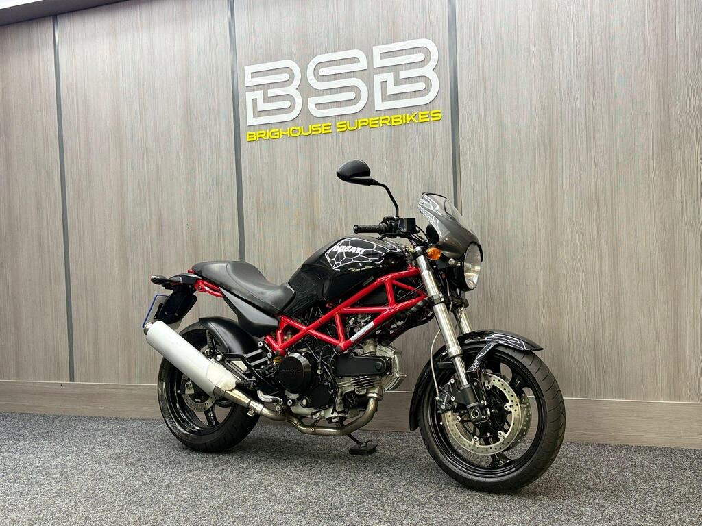 Ducati Monster 695 Naked 695