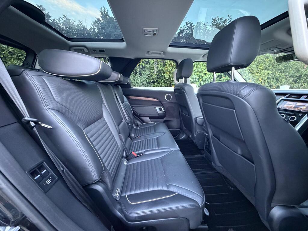 2017 Land Rover Discovery thumbnail 29