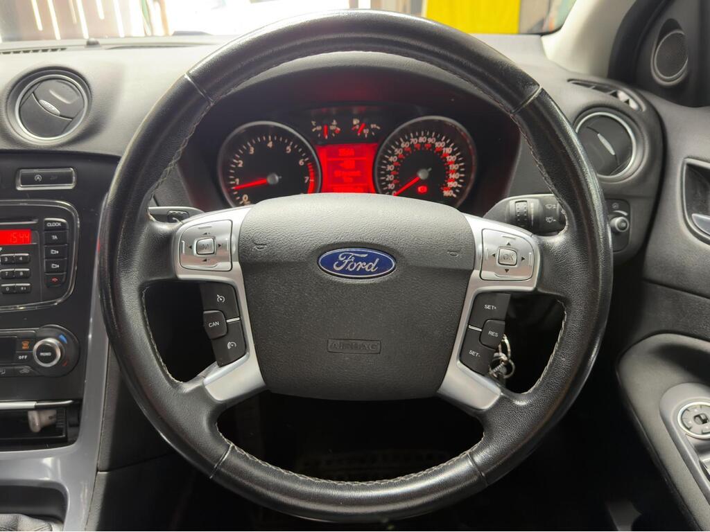 2012 Ford Mondeo thumbnail 11