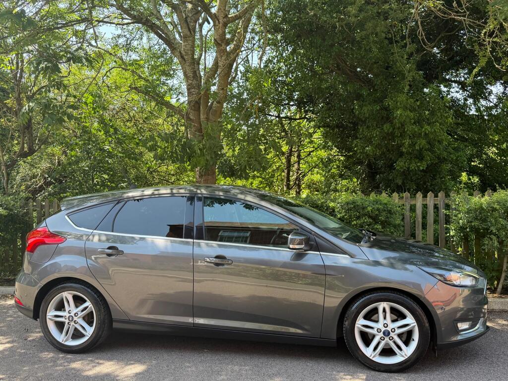Ford Focus Hatchback 1.0T EcoBoost Titanium Euro 6 (s/s) 5dr