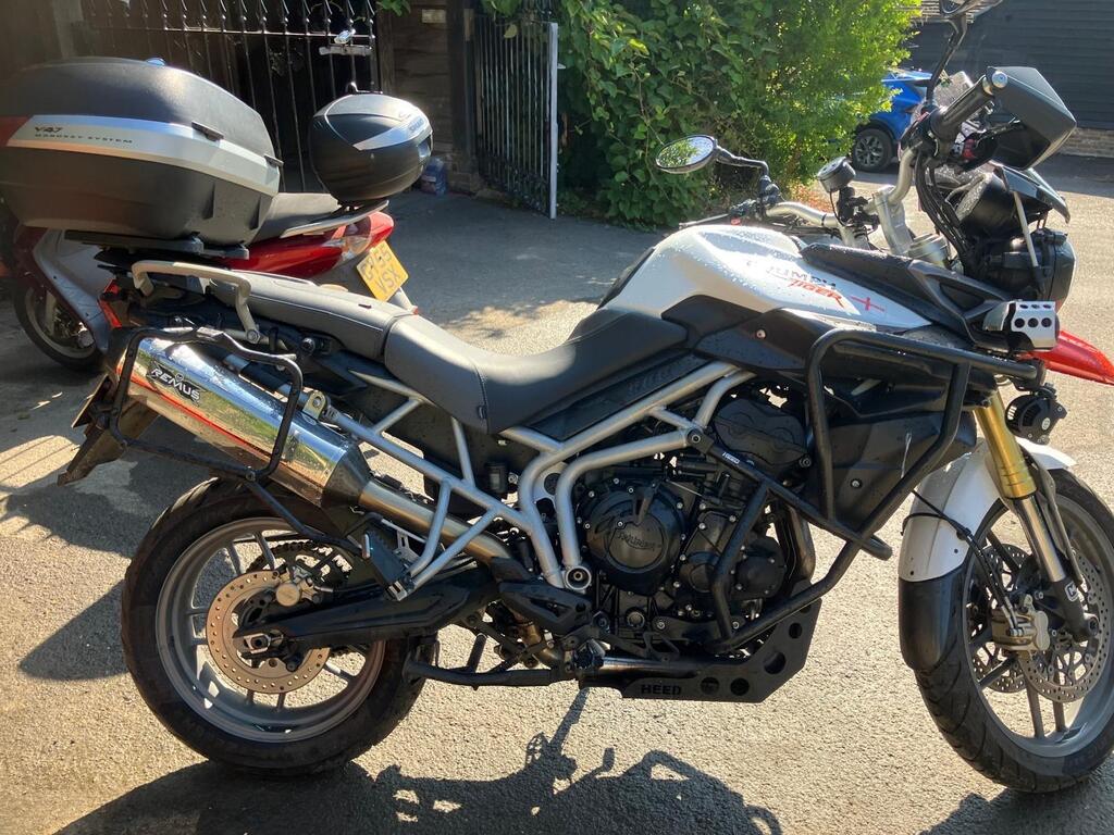 Triumph Tiger 800