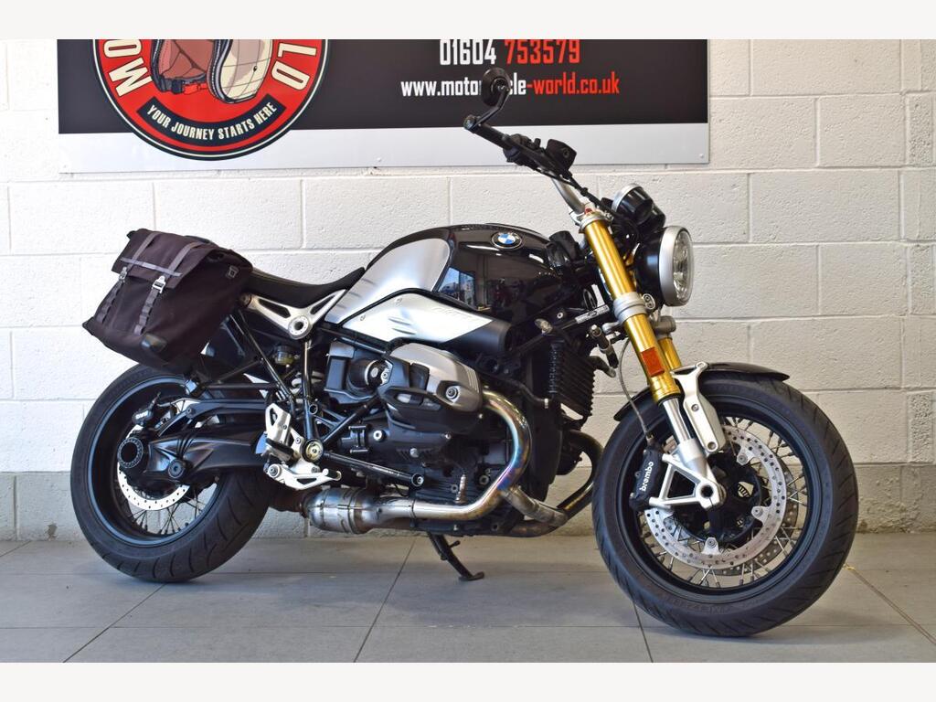 BMW R nineT