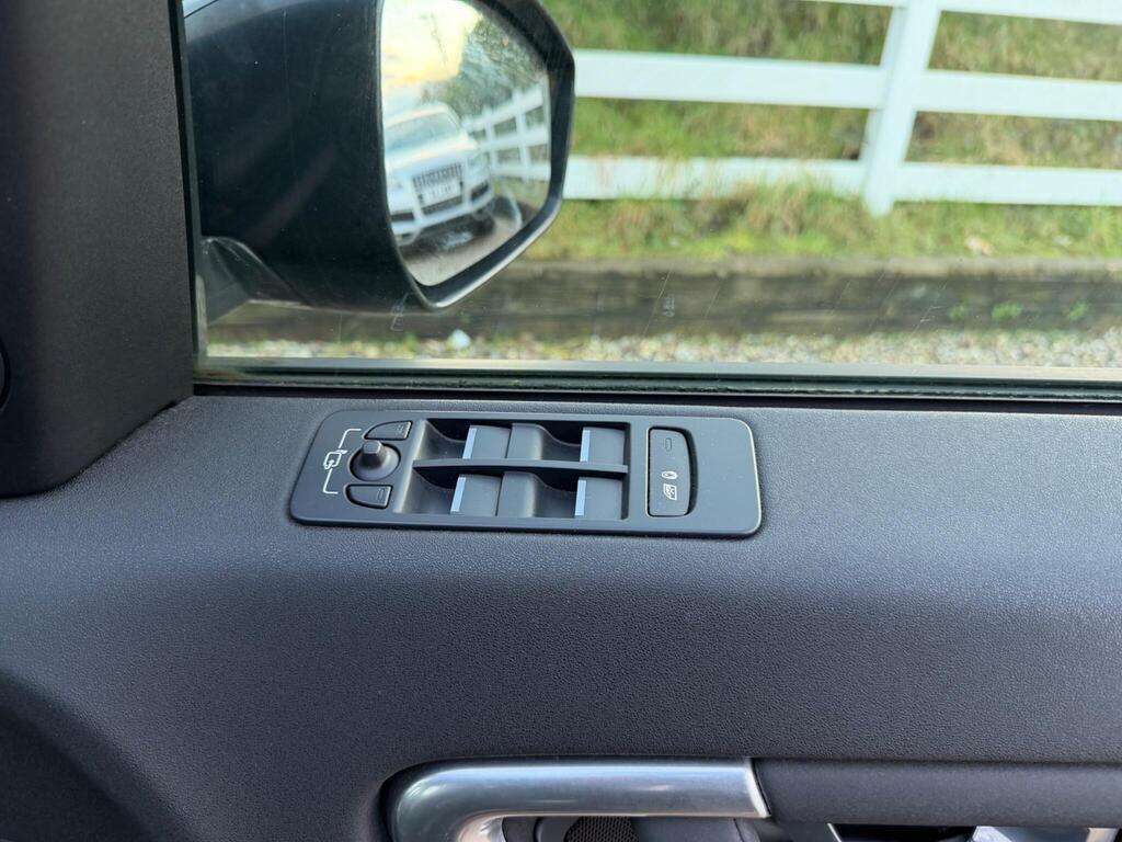 2016 Land Rover Discovery Sport thumbnail 25