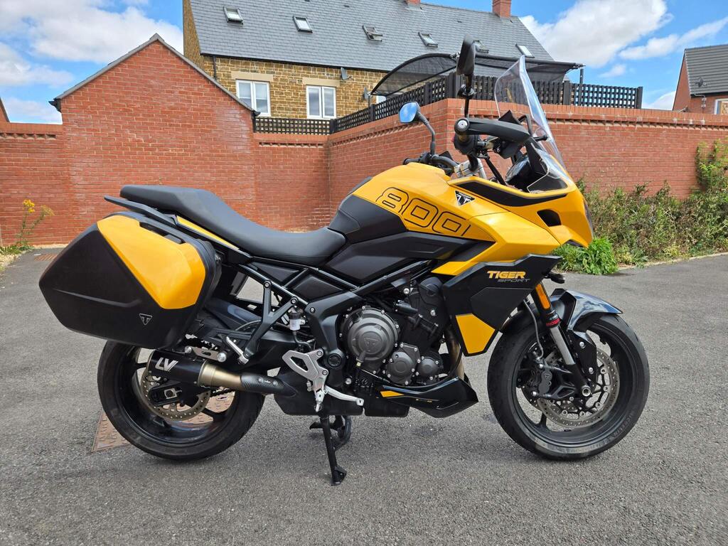 Triumph Tiger Sport 800