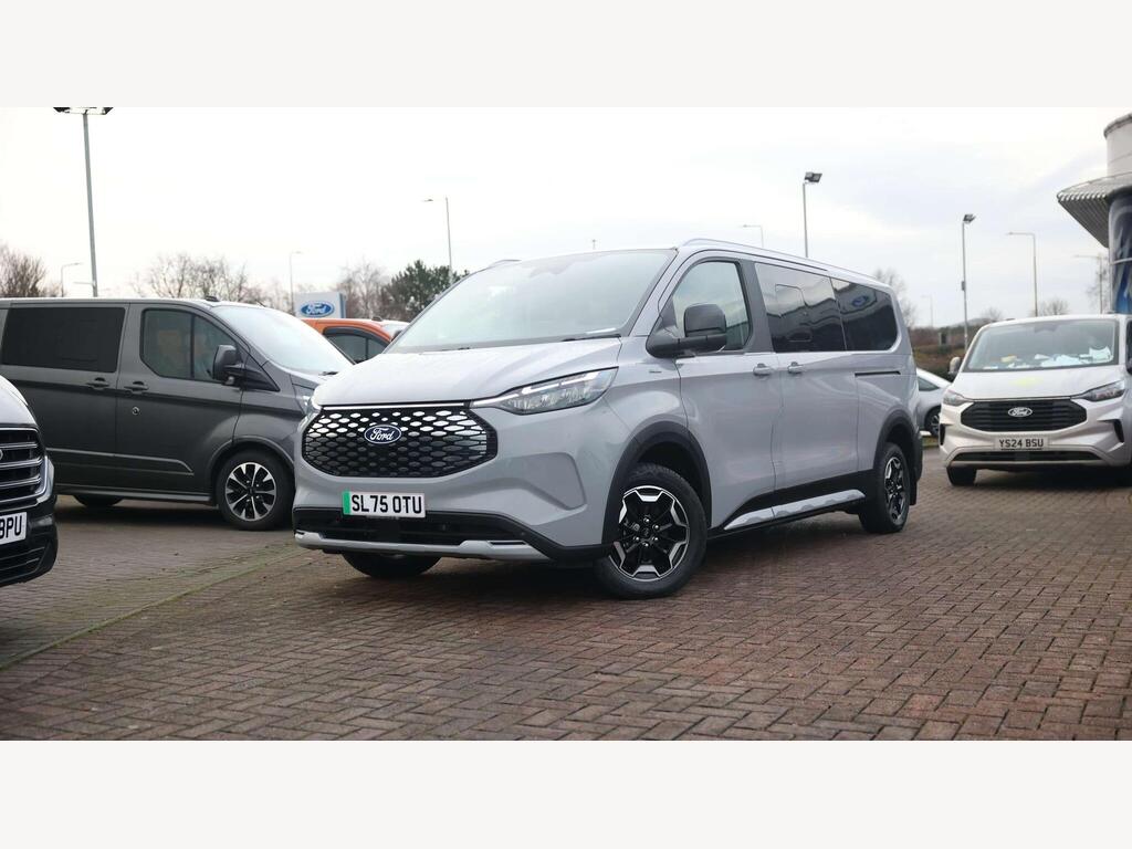 Ford E-Tourneo Custom