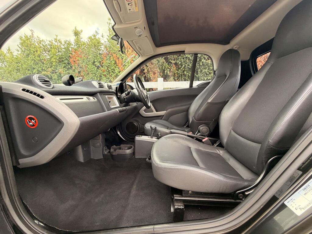 2014 Smart fortwo thumbnail 34
