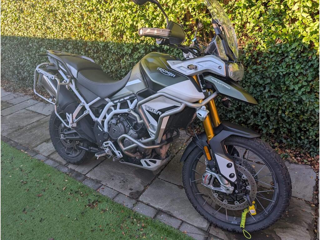 Triumph Tiger 900