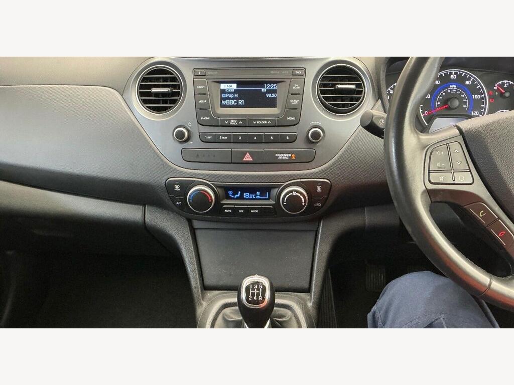 2017 Hyundai i10 thumbnail 9