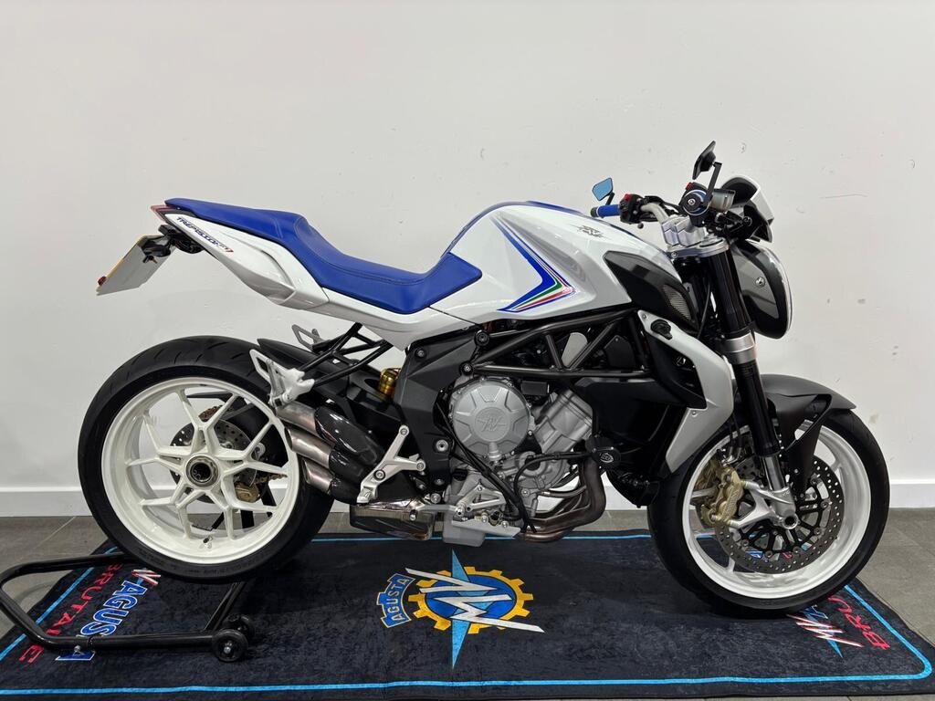 MV Agusta Brutale 800