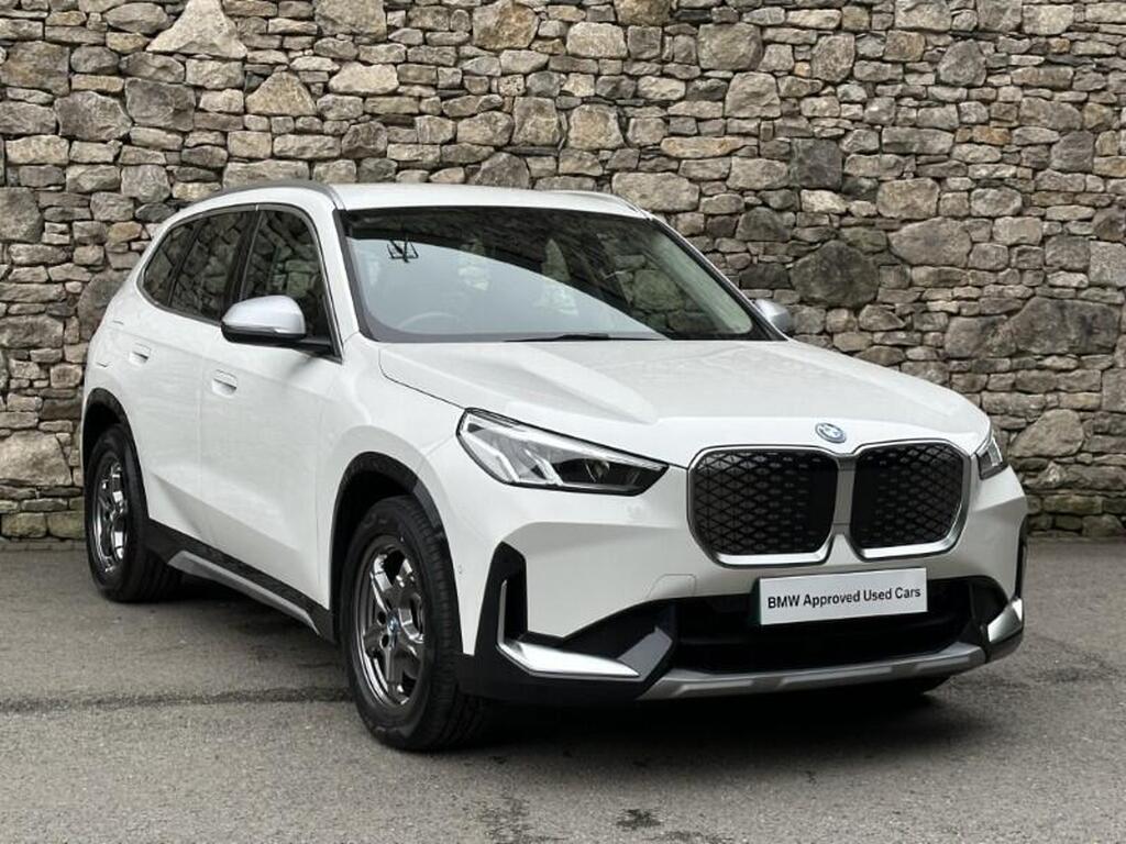 BMW iX1