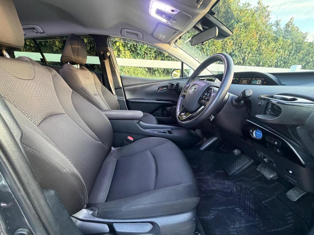 2019 Toyota Prius thumbnail 16
