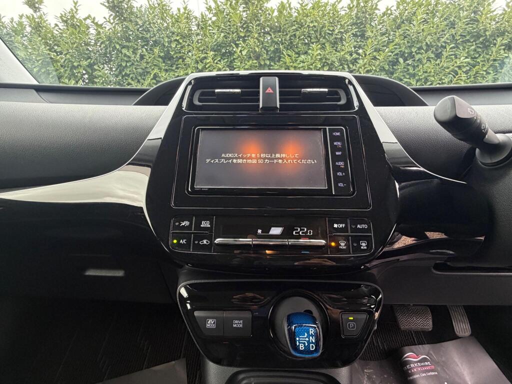 2021 Toyota Prius thumbnail 28