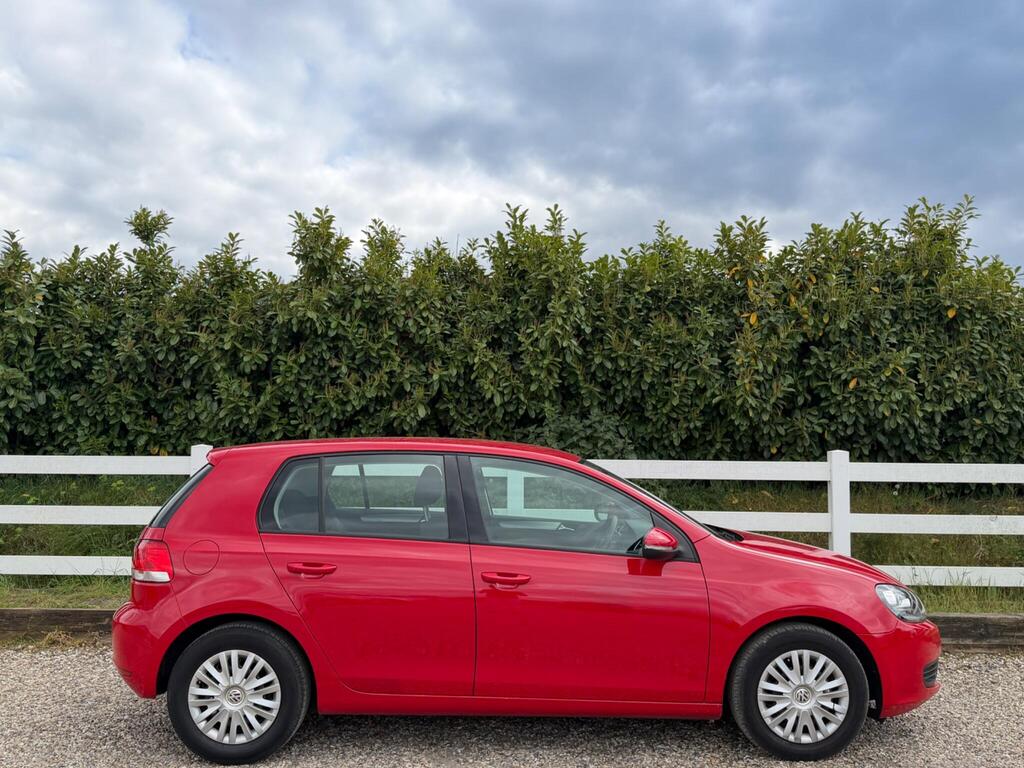 2010 Volkswagen Golf thumbnail 13