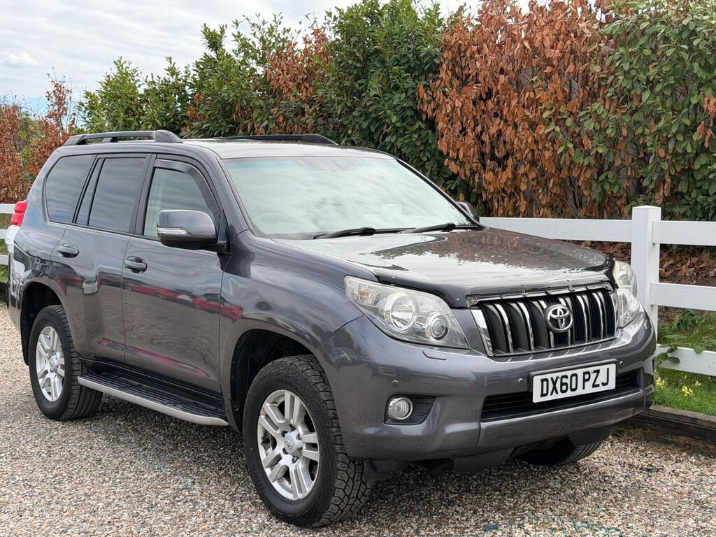 2010 Toyota Land Cruiser thumbnail 4