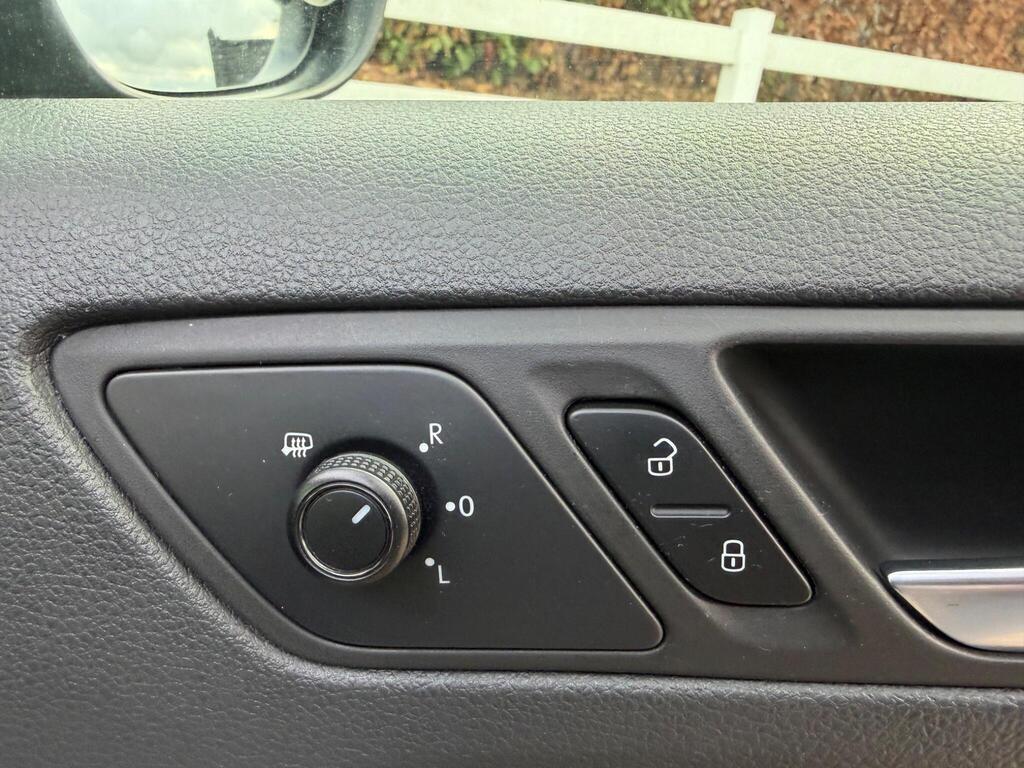 2016 Volkswagen Jetta thumbnail 23