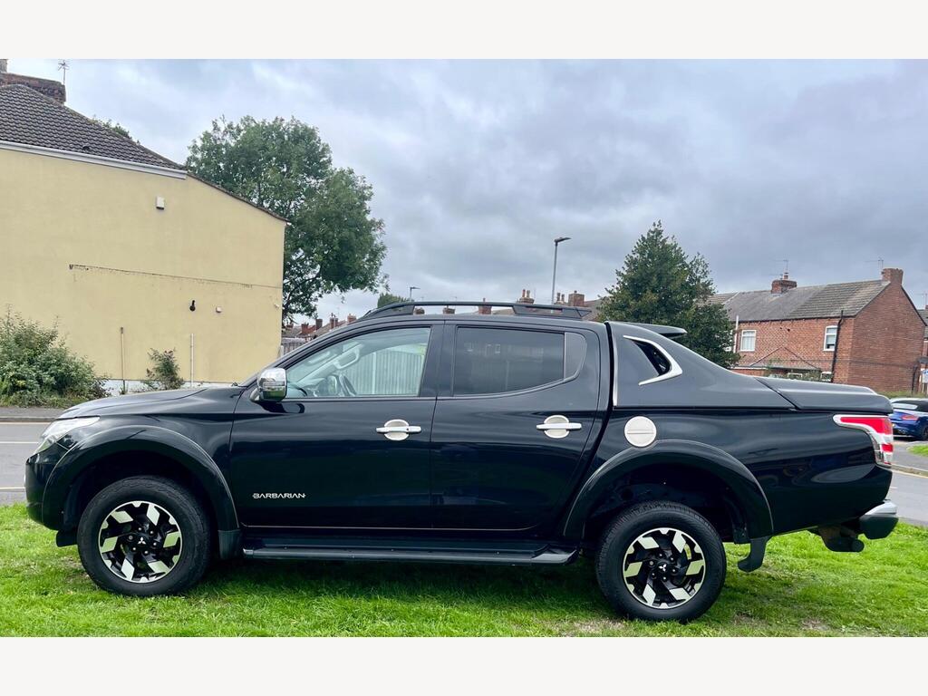 Mitsubishi L200 Pickup 2.4 DI-D DC Barbarian Auto 4WD Euro 5 4dr