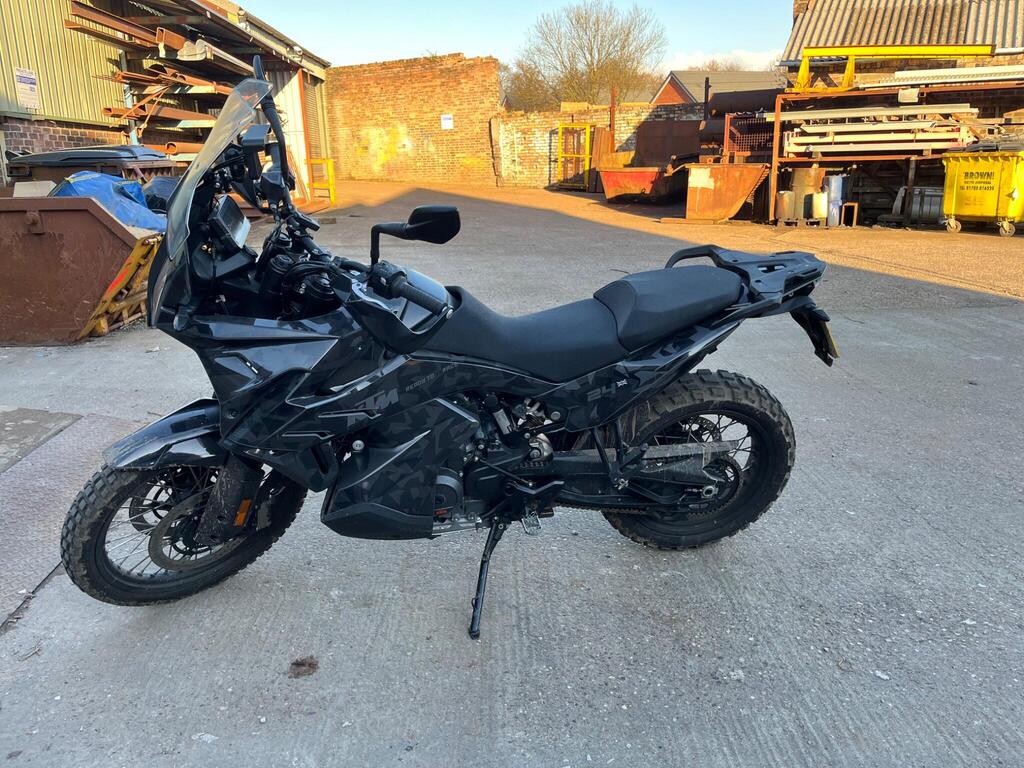 KTM 890 Adventure