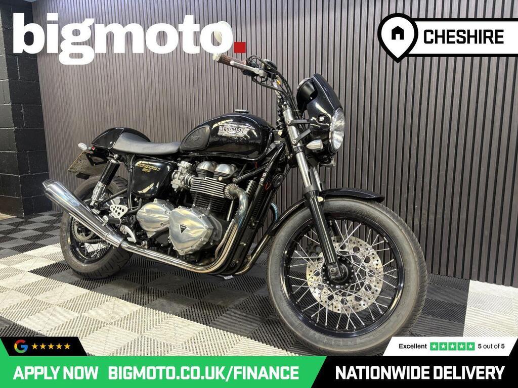 Triumph Thruxton 900