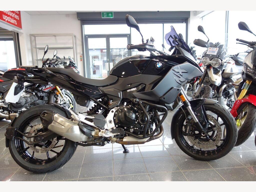 BMW F 900 XR