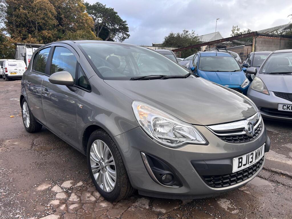 Vauxhall Corsa Hatchback 1.4 16V SE Euro 5 5dr