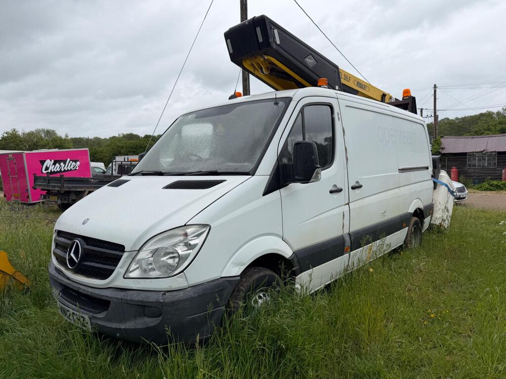 Mercedes-Benz Sprinter Panel Van 2.2 513 CDi RWD L2 4dr