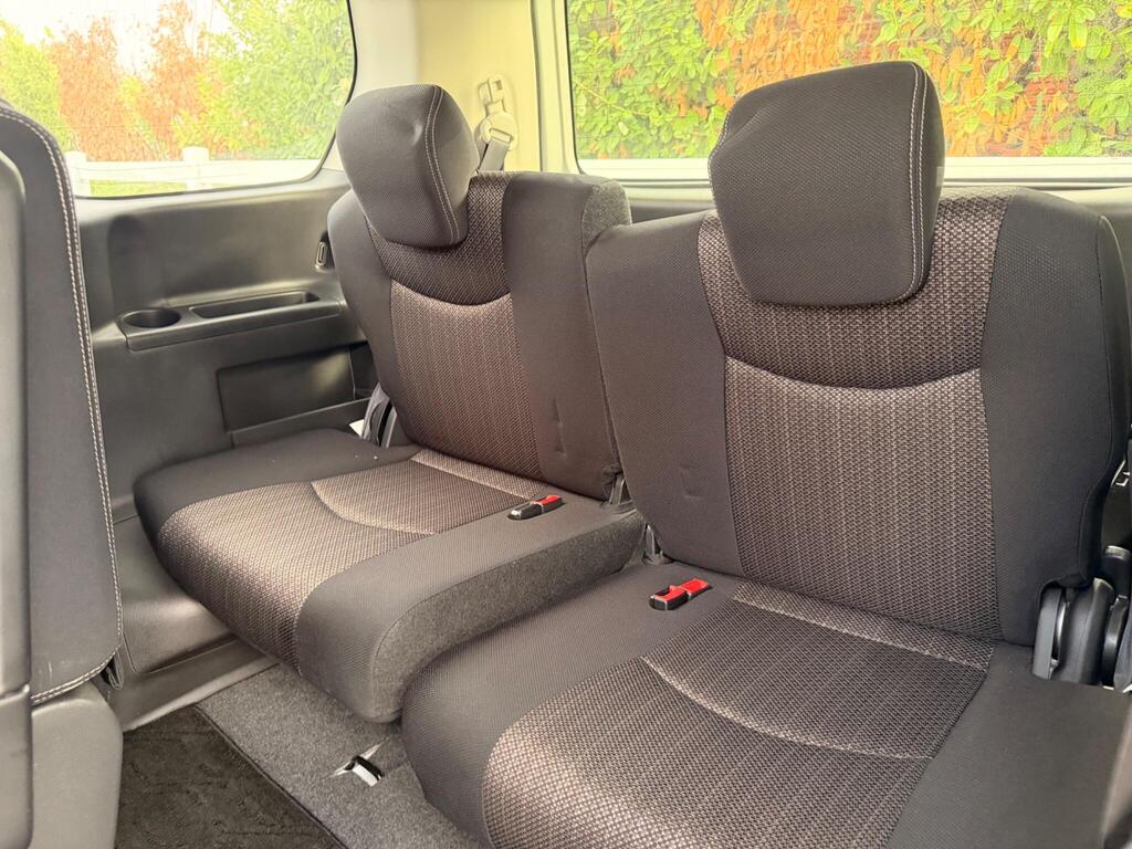 2014 Nissan Serena thumbnail 31