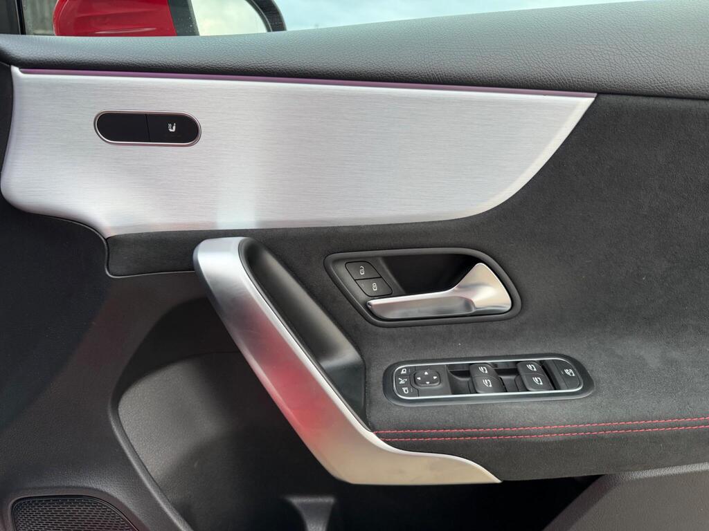 2018 Mercedes-Benz A Class thumbnail 28