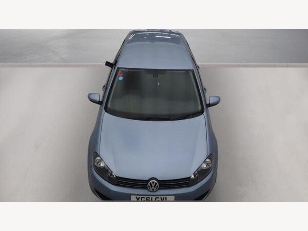 2011 Volkswagen Golf thumbnail 2
