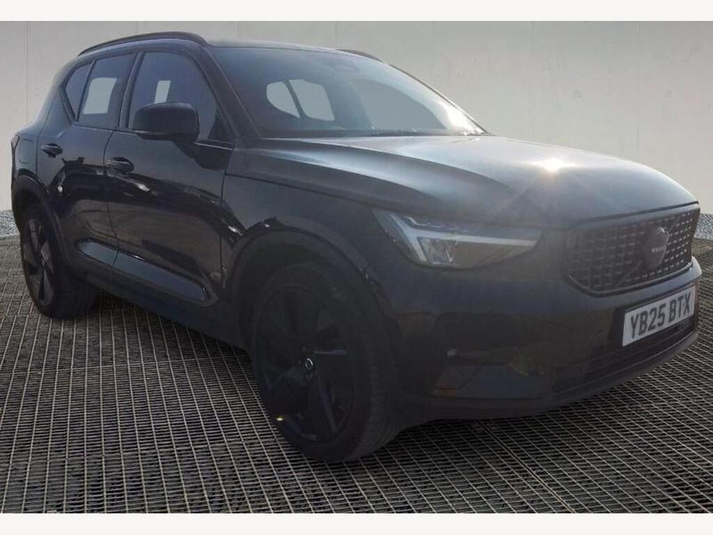 Volvo XC40 SUV 2.0 B4 MHEV Plus Black Edition DCT Auto Euro 6 (s/s) 5dr