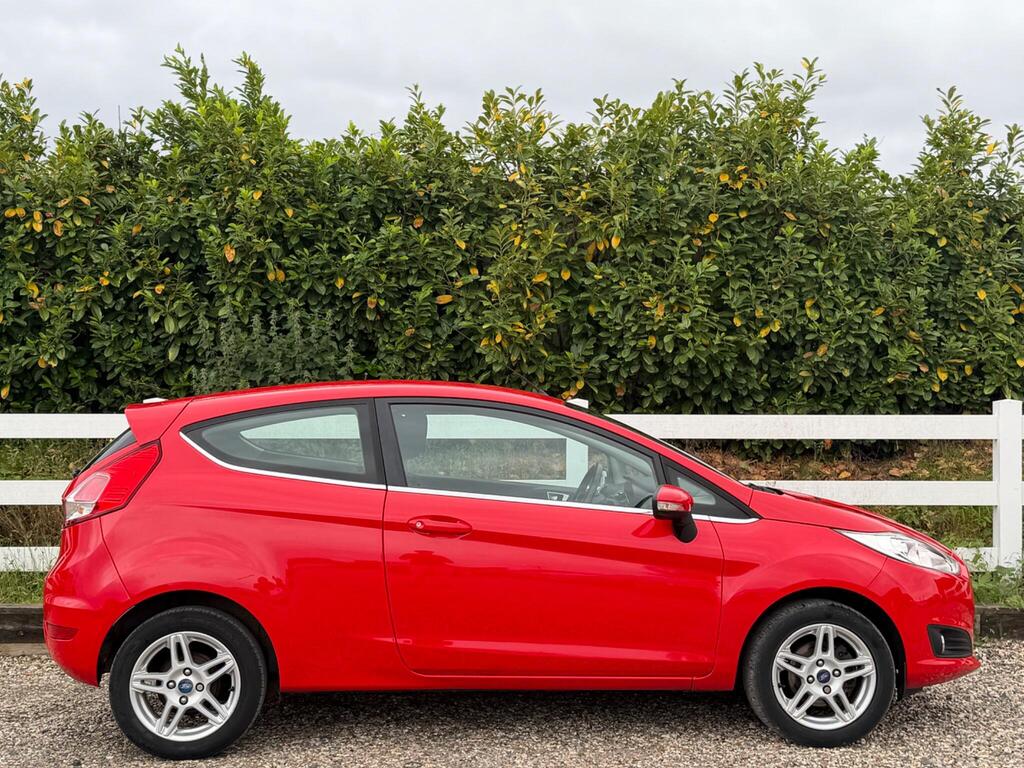 2013 Ford Fiesta thumbnail 12