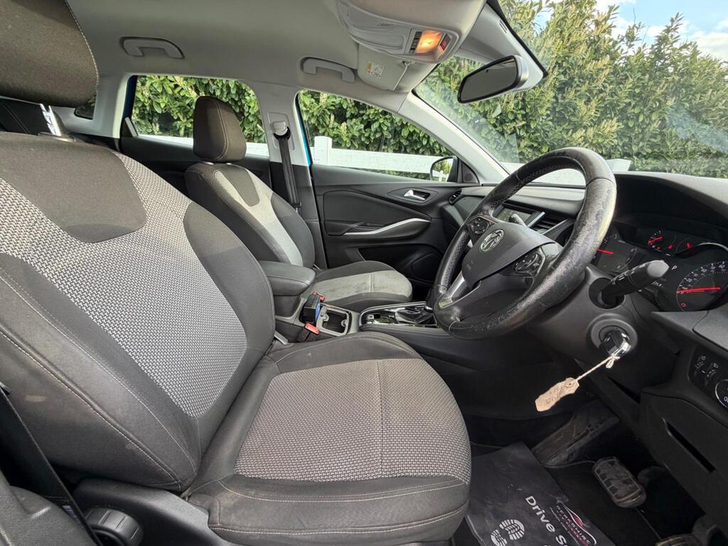 2020 Vauxhall Grandland X thumbnail 17