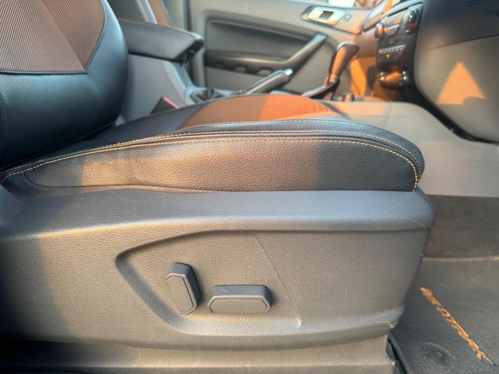 Ford Ranger 3.2 TDCi Wildtrak Auto 4WD Euro 5 4dr thumbnail 13