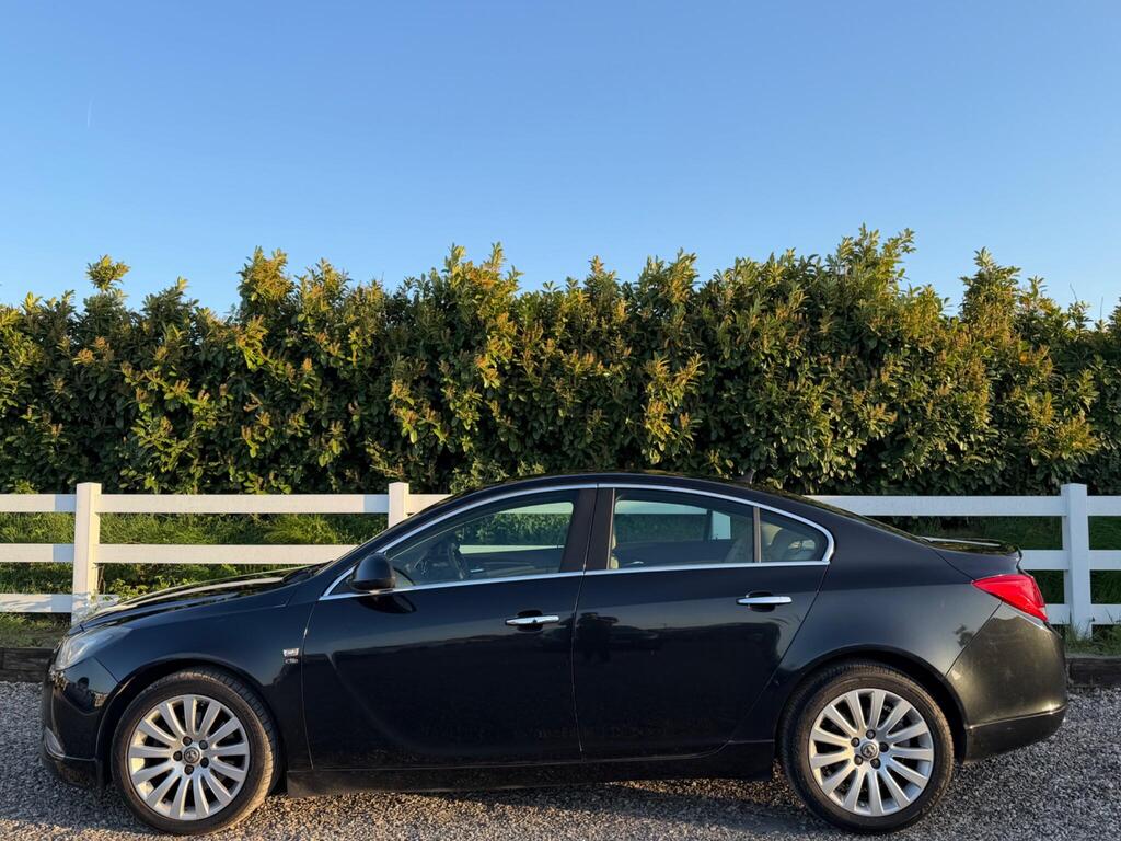 2010 Vauxhall Insignia thumbnail 10