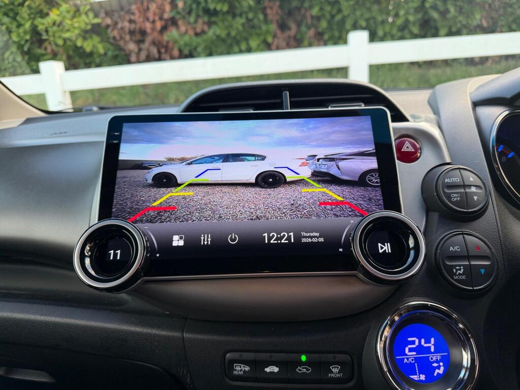 2012 Honda Fit thumbnail 28