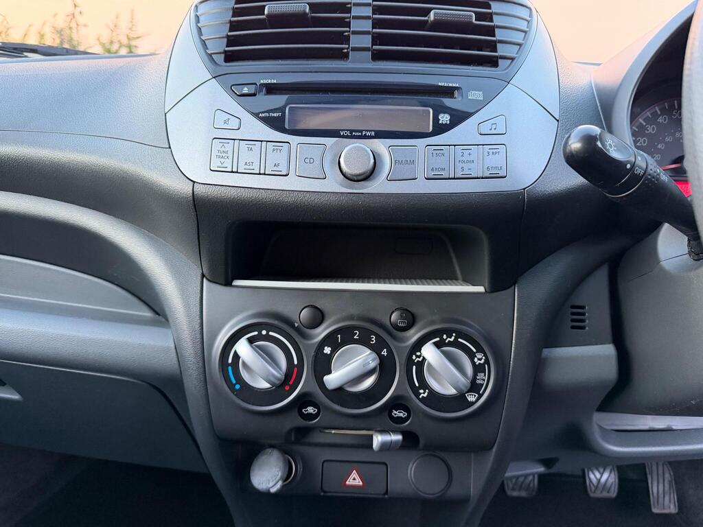 2012 Nissan Pixo thumbnail 15
