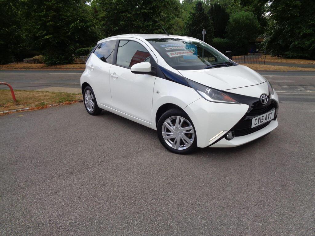 Toyota AYGO Hatchback 1.0 VVT-i x-pression x-wave Euro 5 5dr Euro 5
