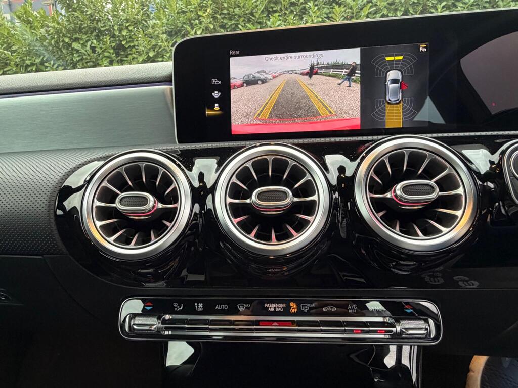 2018 Mercedes-Benz A Class thumbnail 32