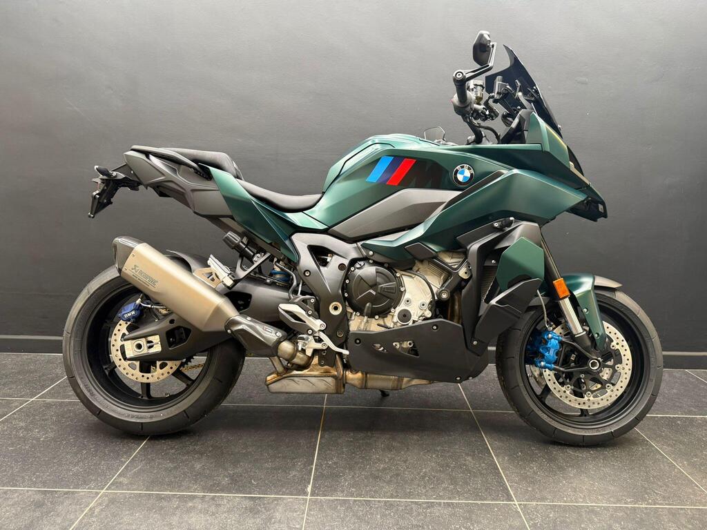 BMW M 1000 XR
