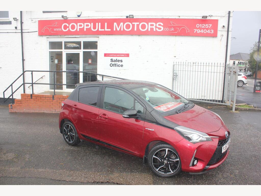 Toyota Yaris Hatchback 1.5 VVT-h Blue Bi-Tone E-CVT Euro 6 (s/s) 5dr