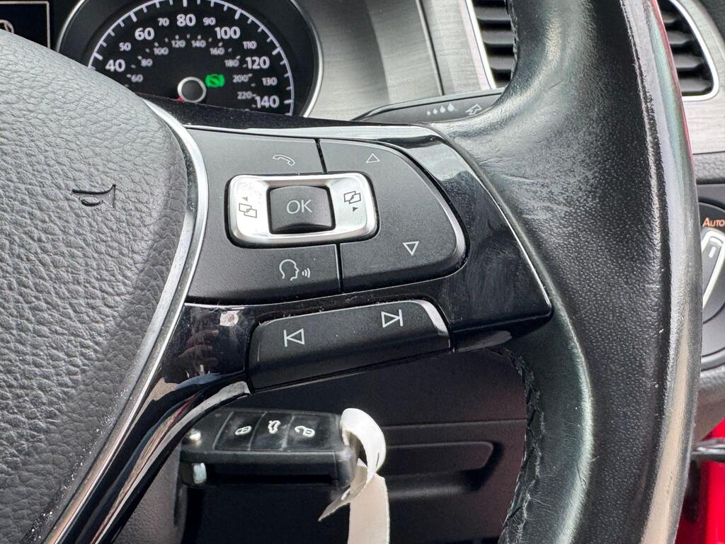 Volkswagen Golf 2.0 TDI BlueMotion Tech SE DSG Euro 5 (s/s) 5dr thumbnail 21