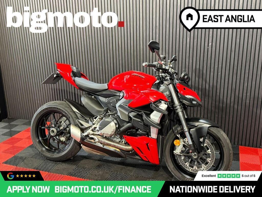 Ducati Streetfighter V2