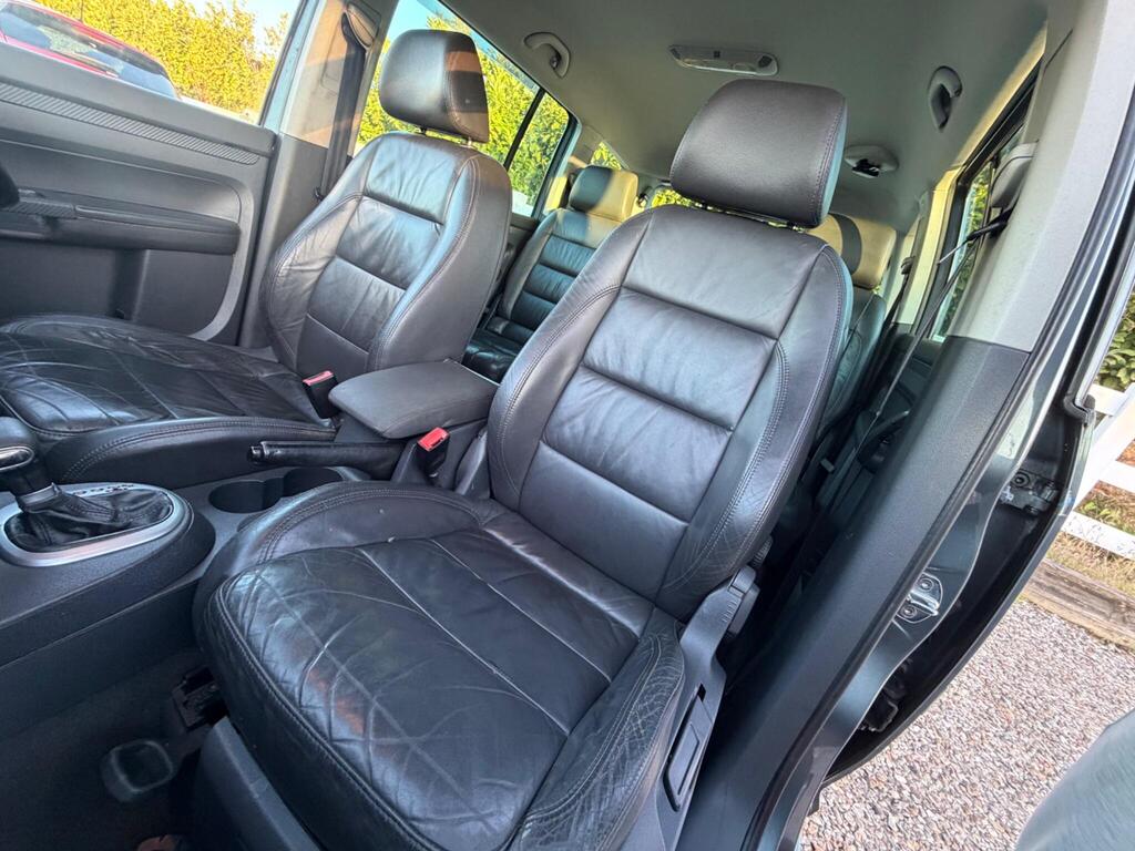 2005 Volkswagen Touran thumbnail 28