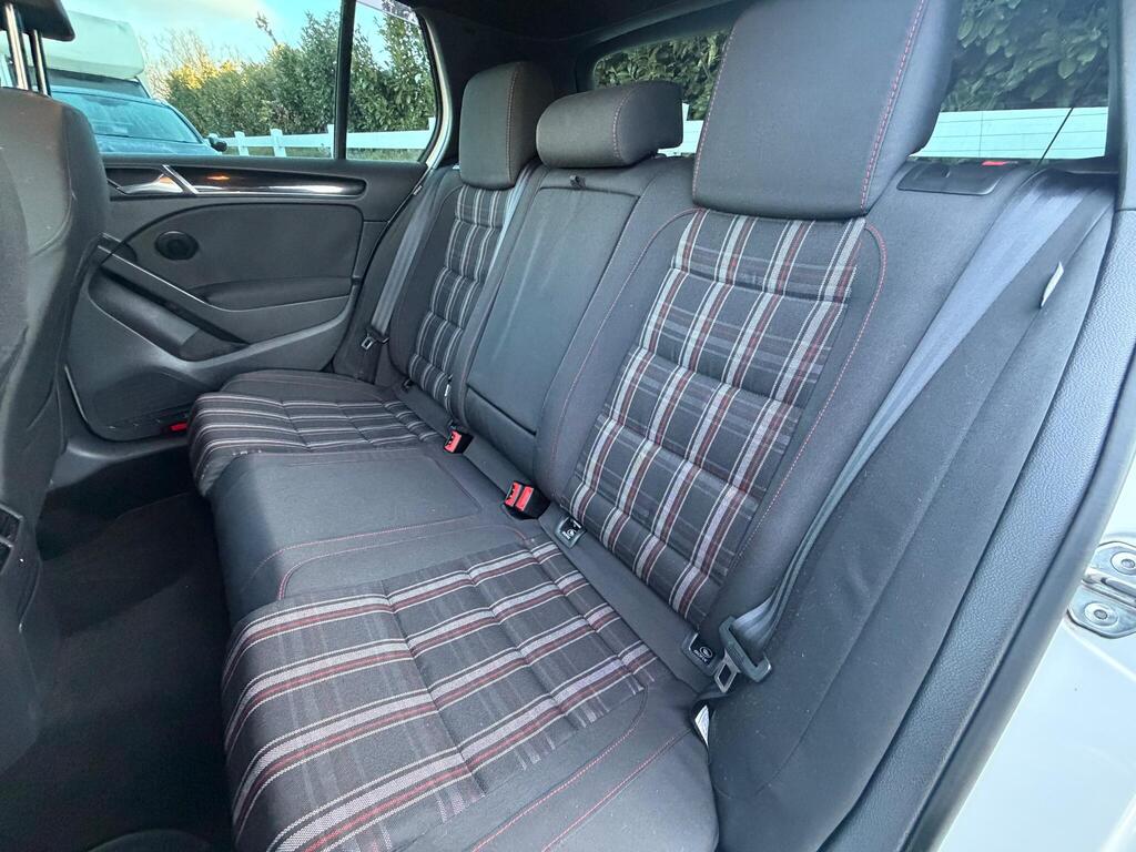 2009 Volkswagen Golf thumbnail 20