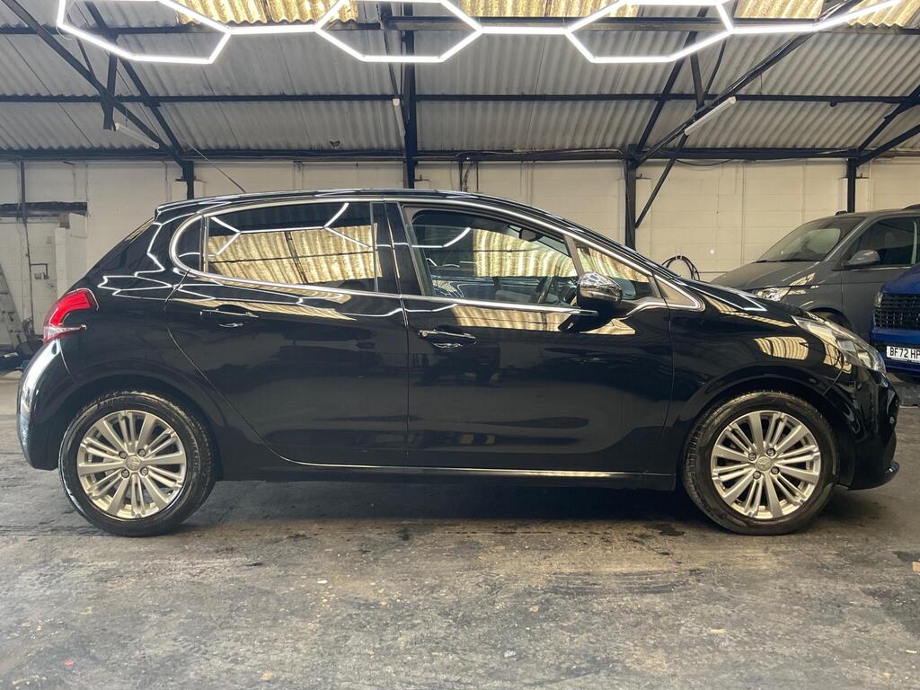 Peugeot 208 Hatchback 1.2 PureTech Allure Euro 6 5dr