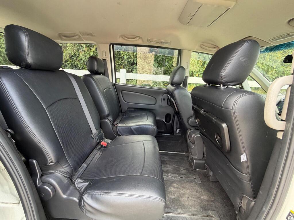 2014 Nissan Serena thumbnail 19